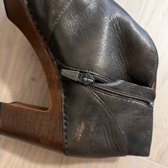 Dansko Delphina peep toe booties size 38 - Picture 5 of 9